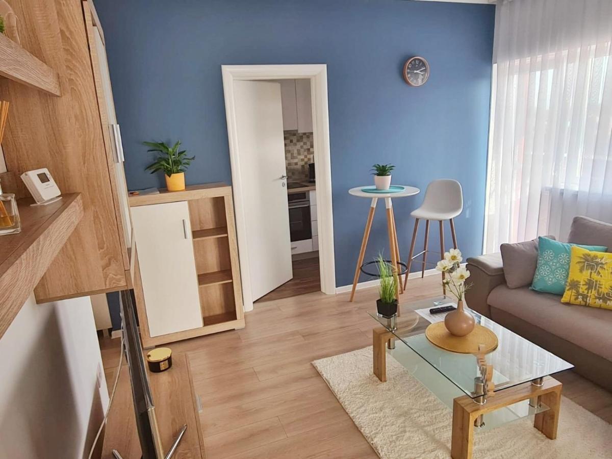 Skyblue Central Apartment - 2 Bedrooms & Free Parking Oradea Eksteriør billede
