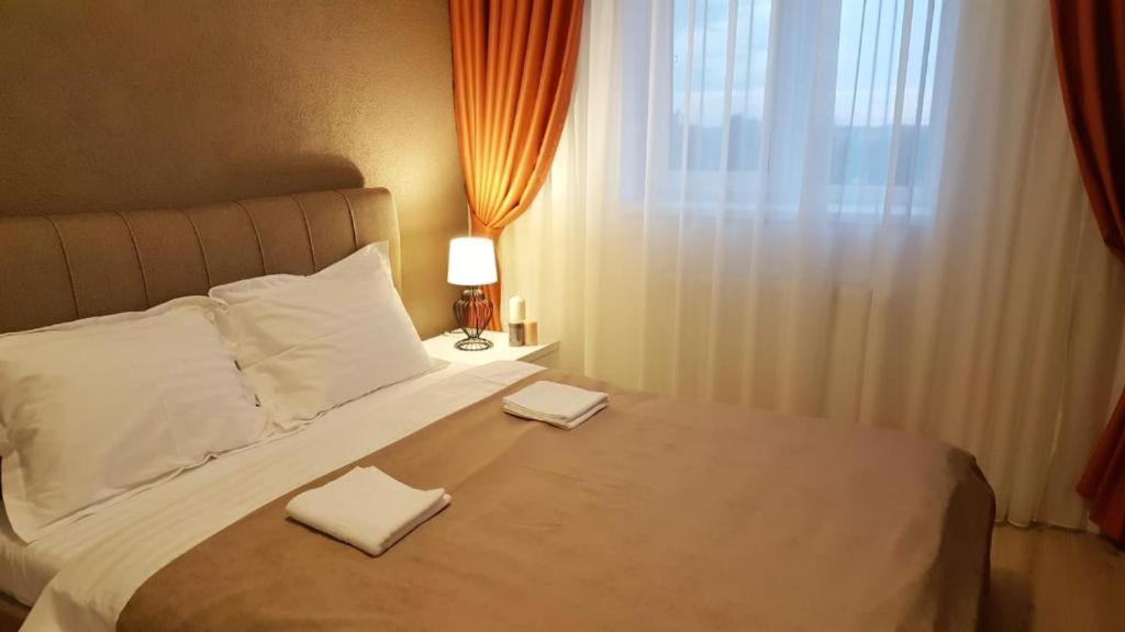 Skyblue Central Apartment - 2 Bedrooms & Free Parking Oradea Værelse billede